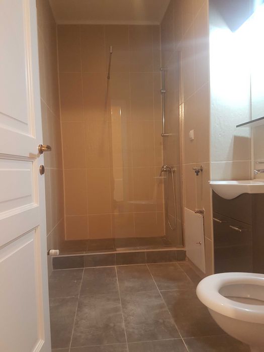 Apartament cu 2 camere, renovat modern, situat ultracentral (300m de Piața Unirii, 450m de Facultatea de Medicină).