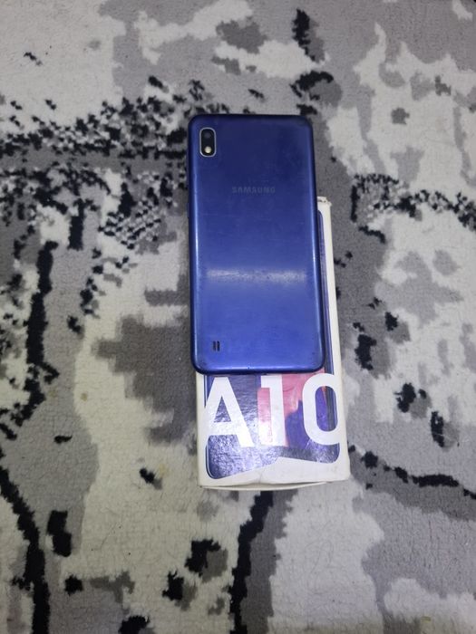Samsung a10 holati yaxshi 32gb