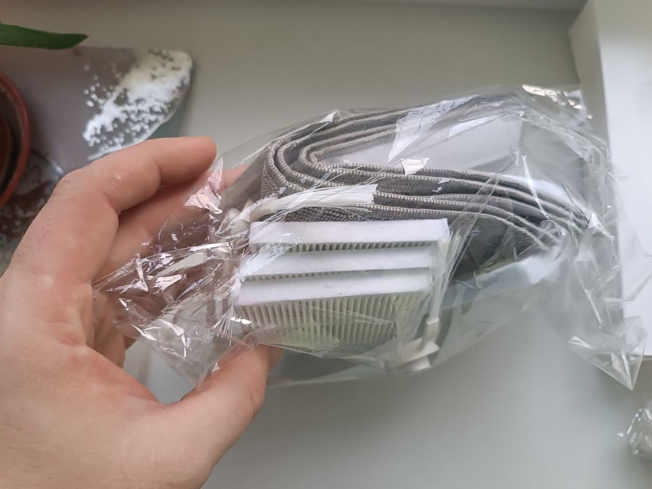 Продам запчасти от робота пылесоса