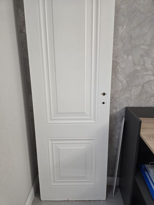 Продам б/у дверь
