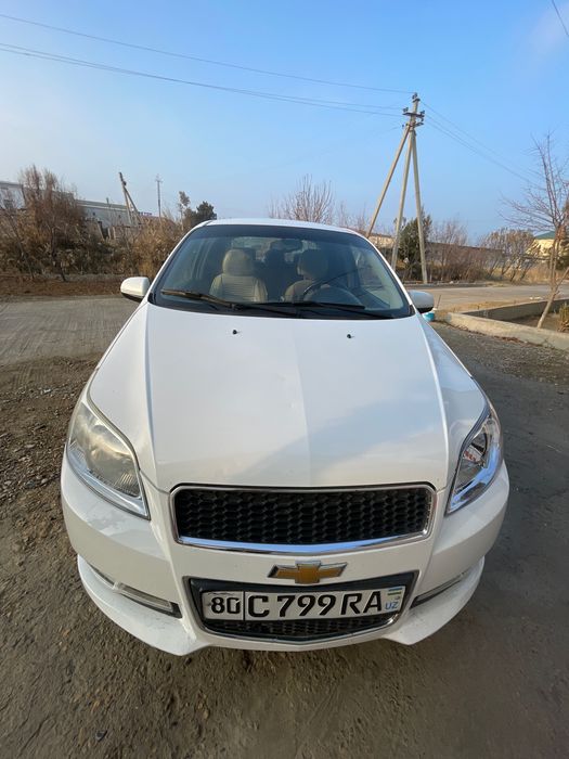 Нексия 3 автомат  сотилади, 2017 йили, метани бор