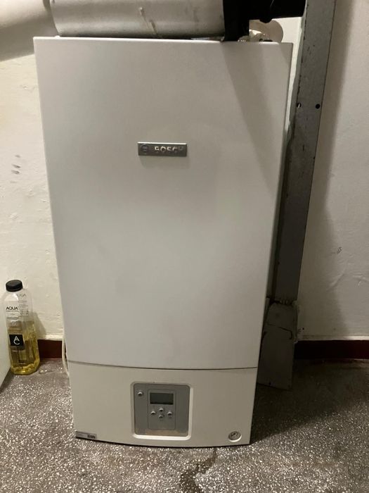 Centrala bosch în stare de funcționare cu condens de 24 kW