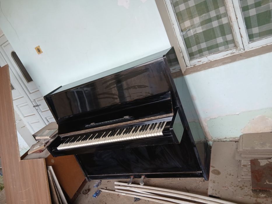 Piyonina srochna sotiladi