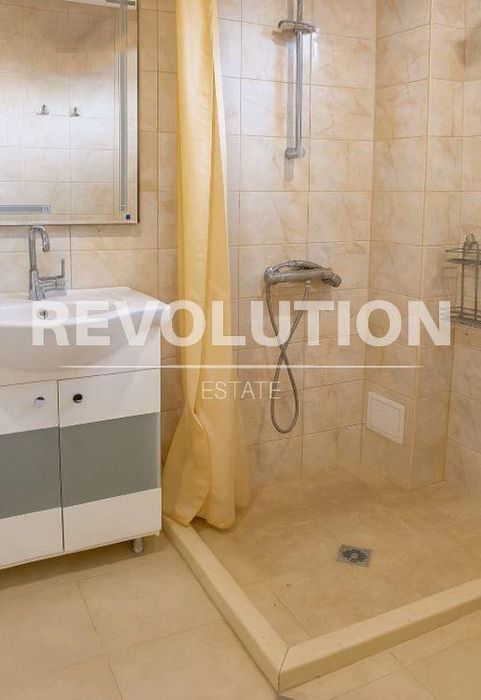 Дава се под наем Етаж от къща в с. Кичево, Област Варна - 80 кв.м за 450 € - Снимка #3