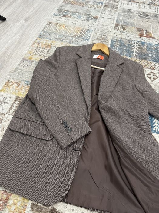 Продается новый пиджак, очень красивый цвет