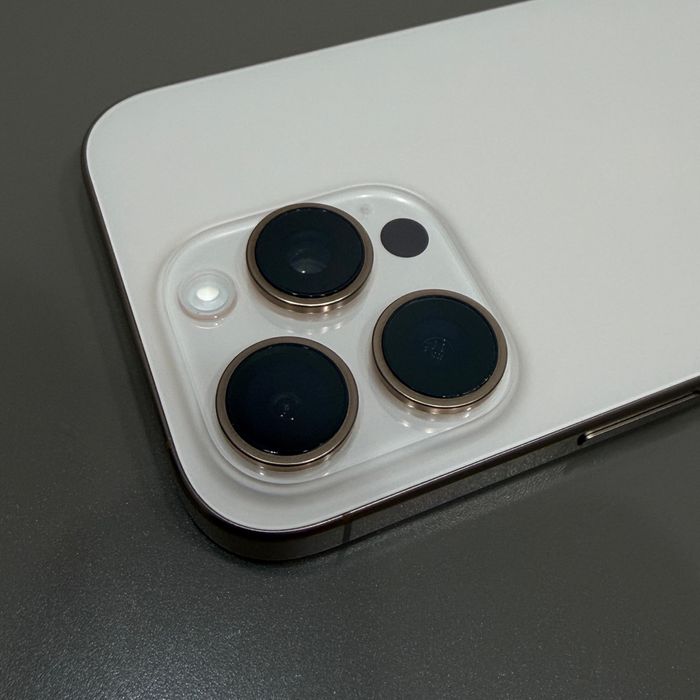 Продам айфон 16pro