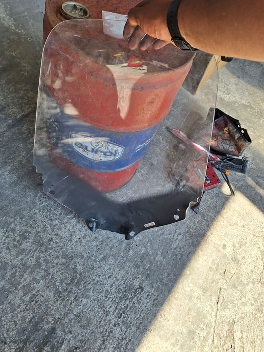 Стъкло за Peugeot Satelis 2006