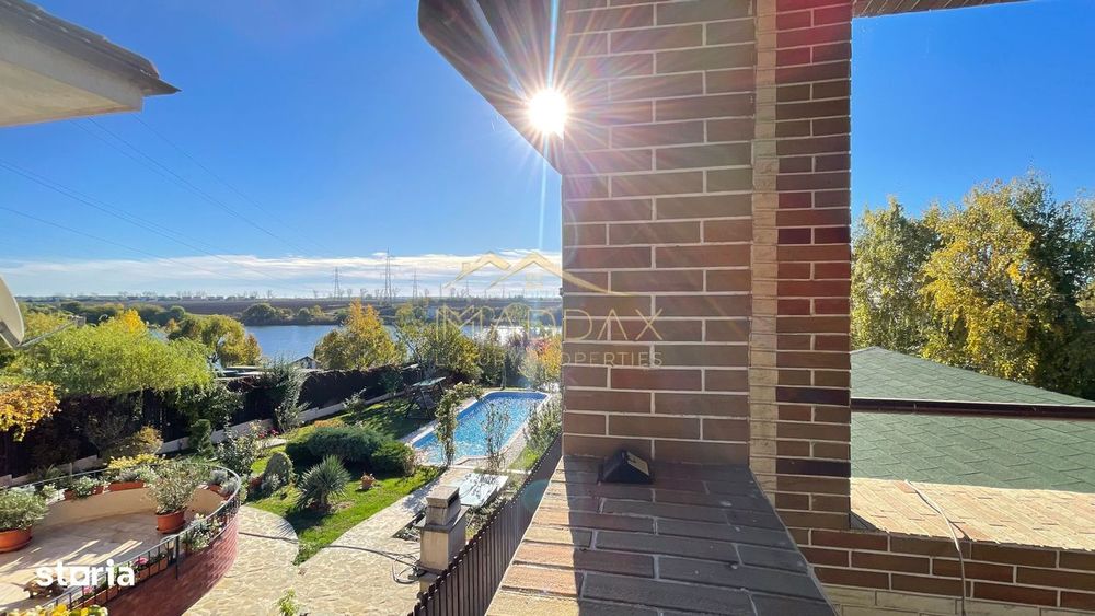 Vila 7 camere**Lake view**Ponton privat**Piscina**Teren 933 MP//Balote
