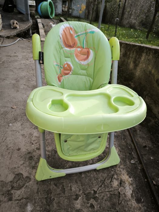 Подарявам столче за хранене