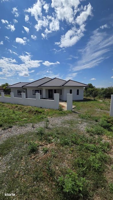 Casa noua de vanzare – Viile Satu Mare