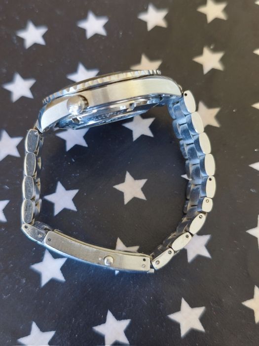 Omega Seamster ..