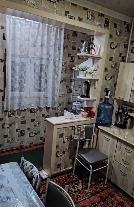 Юнусабад 6 кв  1в2-хона 3-этаж/4