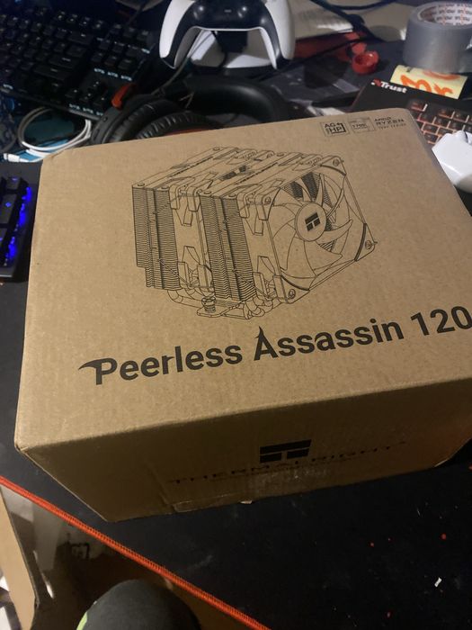Охладител за компютър peerless assassin120