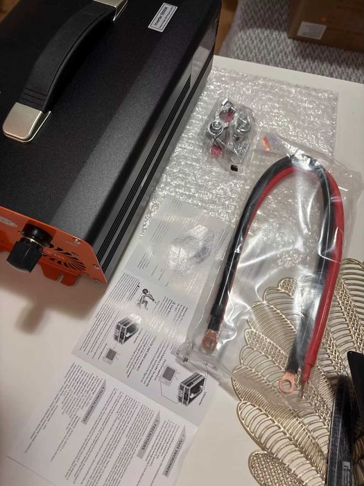 Invertor 12V/220V 4000W sinus 4 prize nou cu garanție transport inclus