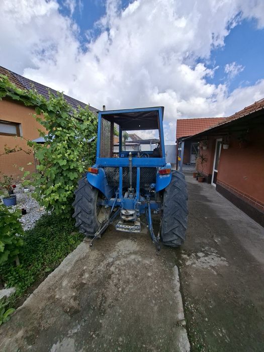 Tractor ford de 45