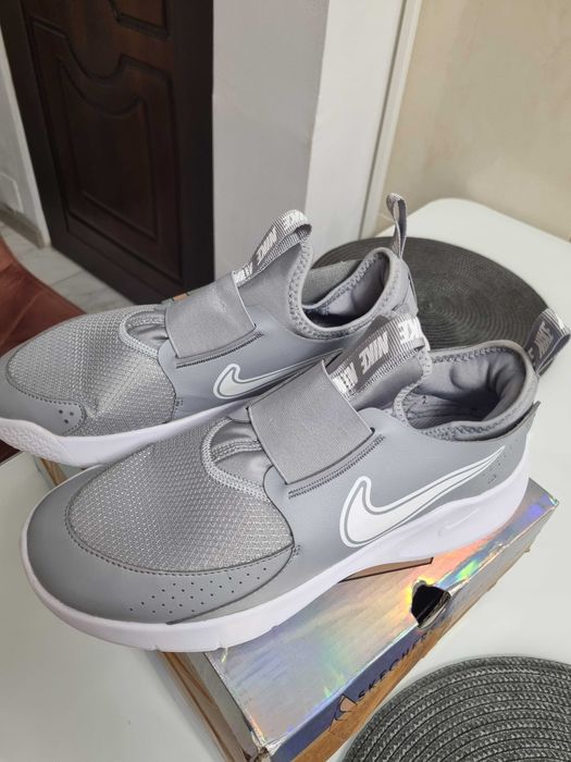 Adidași Nike băieți originali noi nr. 40 in stare foarte bună