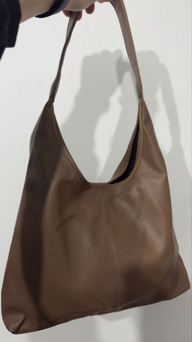 Vand geanta de femei