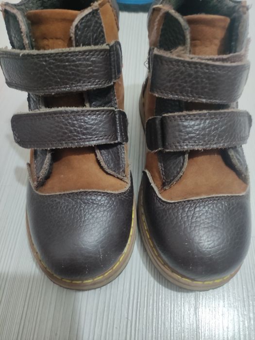 Детски сандали боти