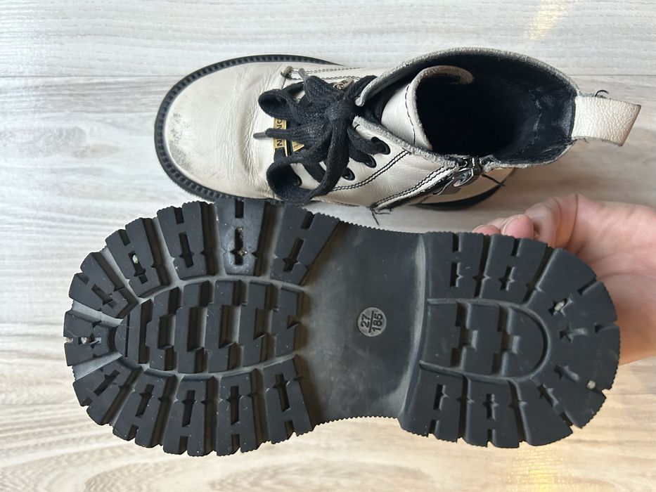 Продам ботинки на девочку