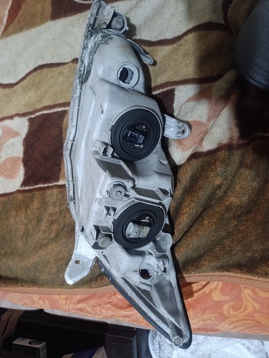 Фары на Тойота Камри 35