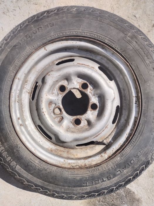 Шины для авто (с диском и без).