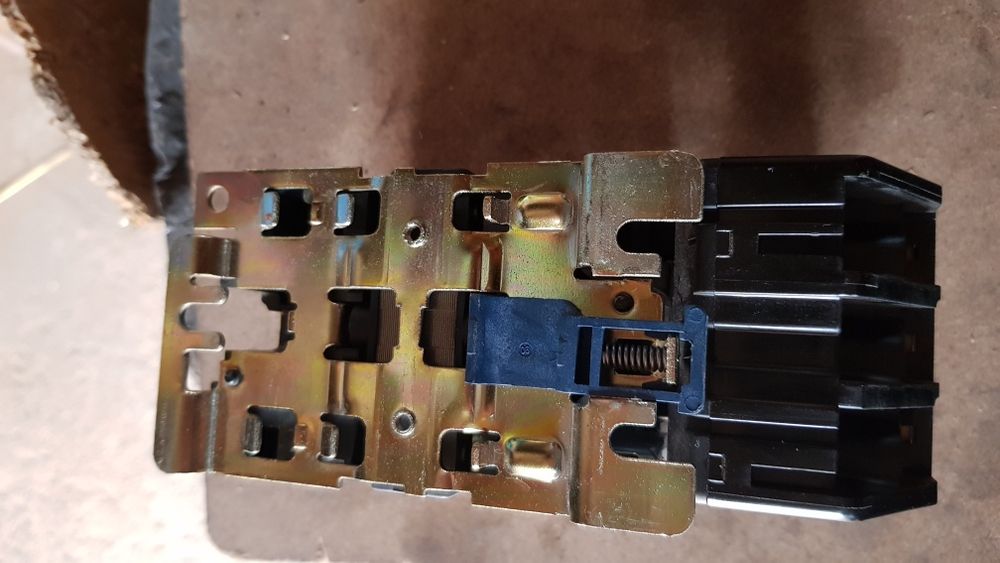 Contactor 80 A cu protectie