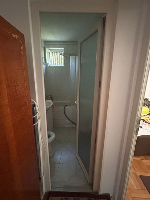 Vând apartament 2 camere 60mp, et. 4/4 uta