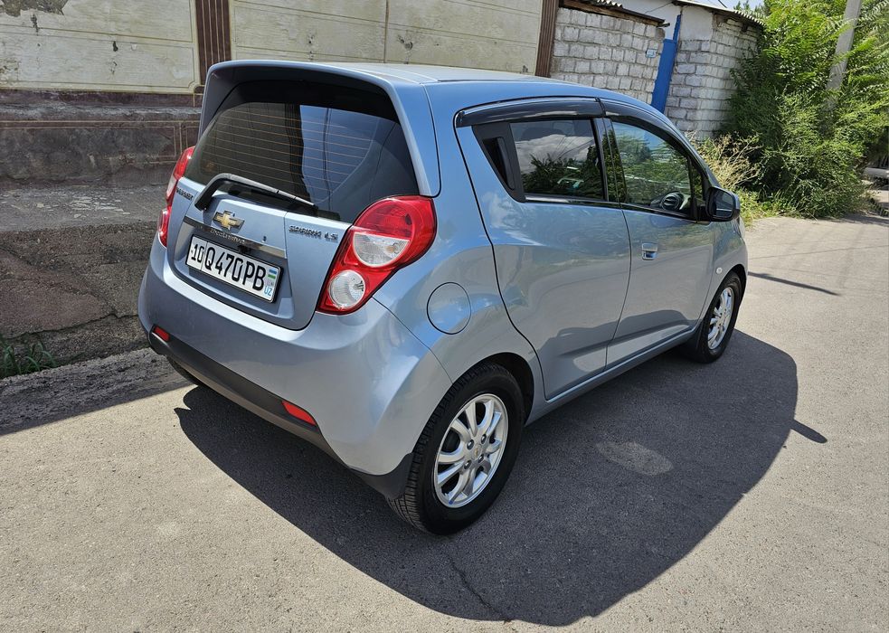 Chevrolet spark цвет: дельфин автомат 2015г.в. в отличном состоянии