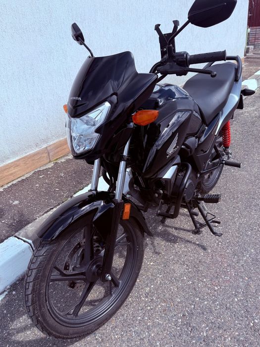 Honda CB125F  CBF125, 2021, 9965km, ideală pentru A1