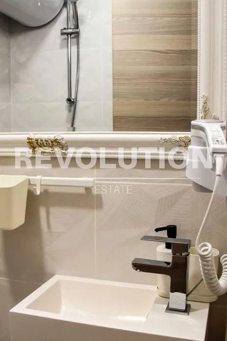 Дава се под наем Едностаен апартамент в Варна, Център - 40 кв.м за 425 € - Снимка #4