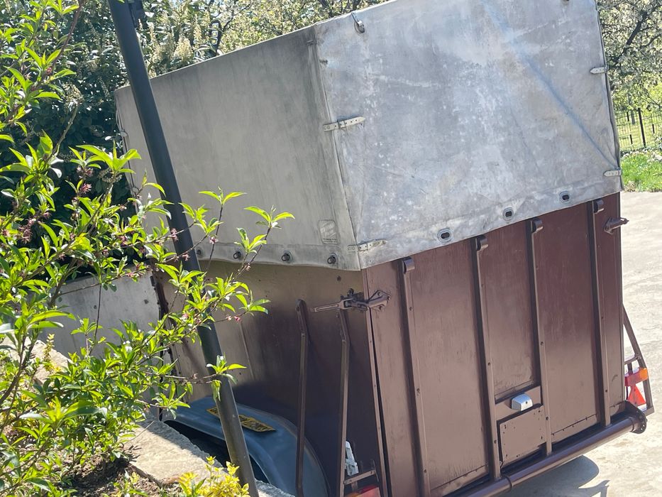 Vând remorcă transport animale vaci viței cai