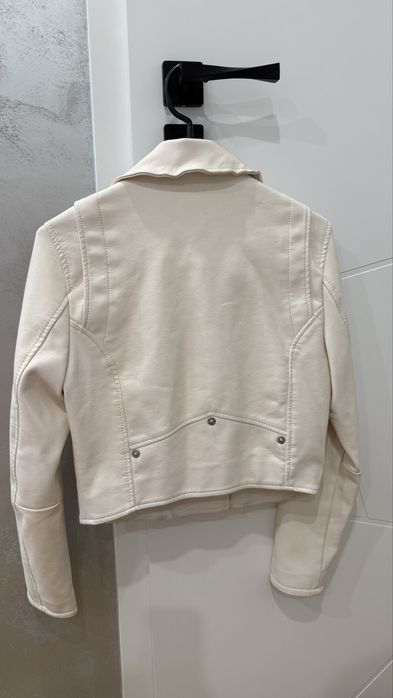 Кожено яке Bershka