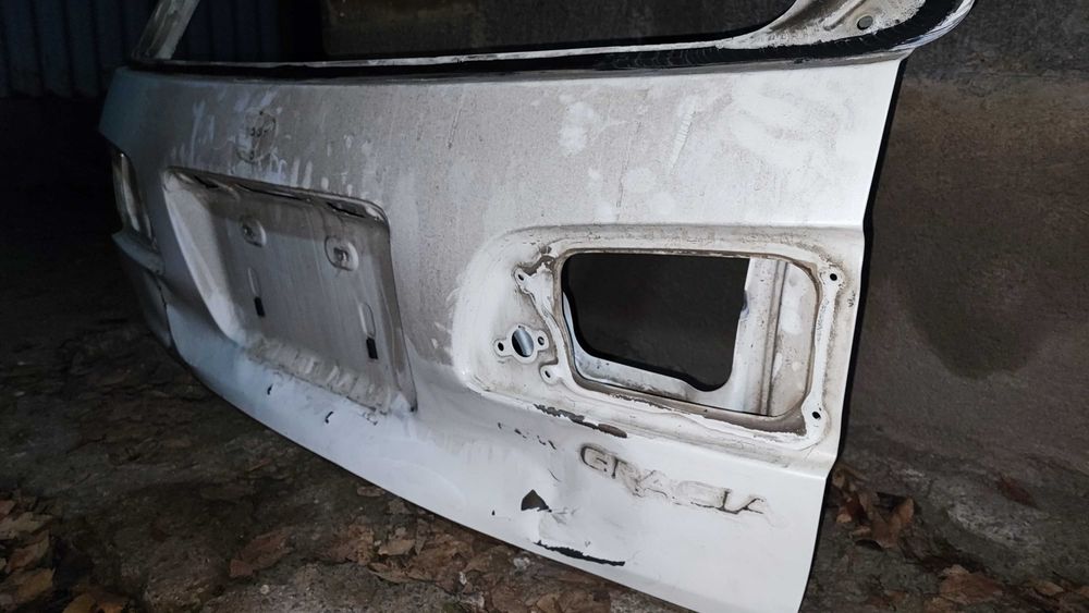 Дверь багажника Camry Gracia xv20