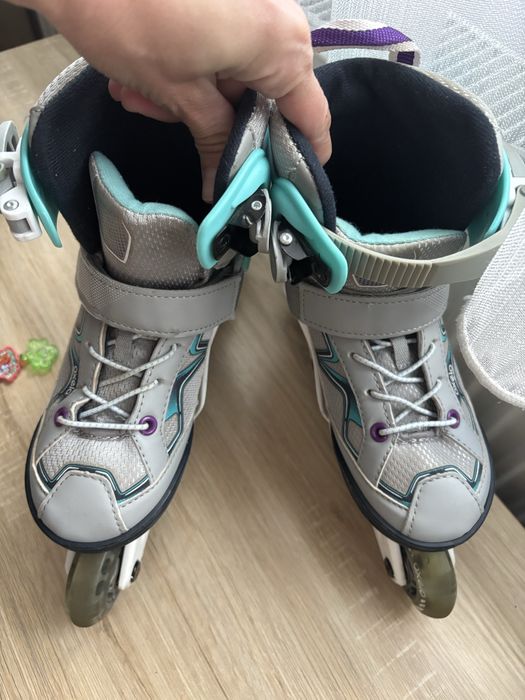 Role Oxelo FIT 3  mărimea 29 până la 32 roți luminoase