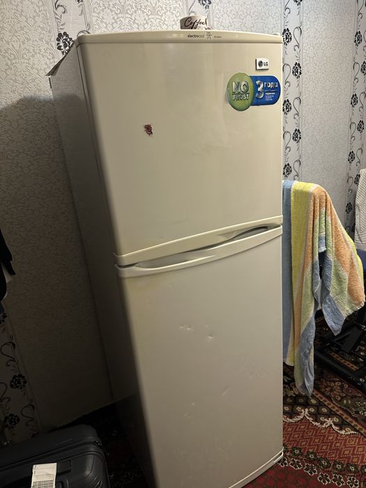 Продам холодильник LG