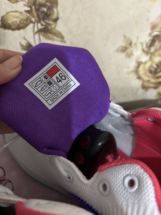 Продам кросы новые