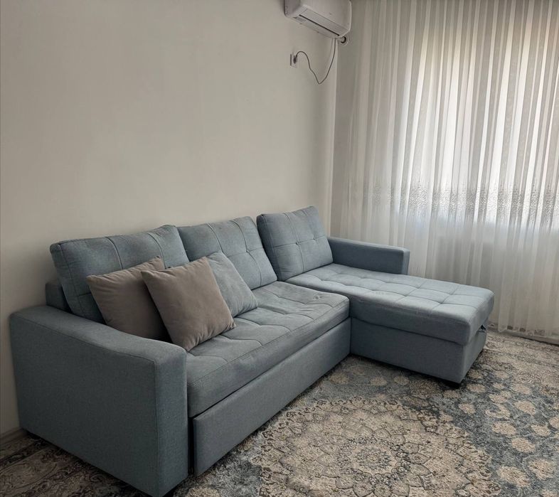 Уголок диван сотилади