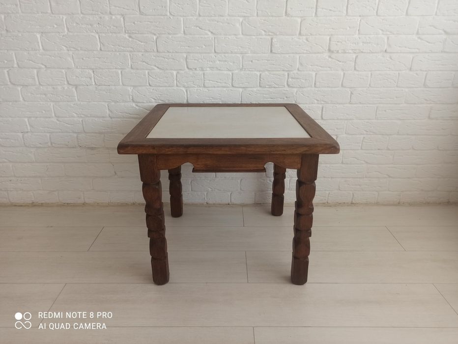 Помощна холна маса