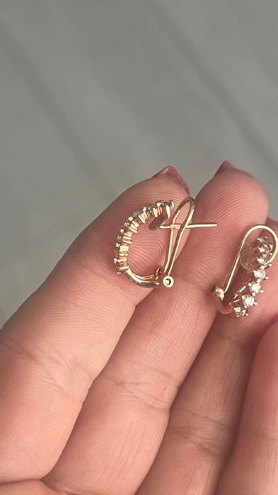 Cercei din aur cu diamante „rând de pietre”, aur 585 (14K).