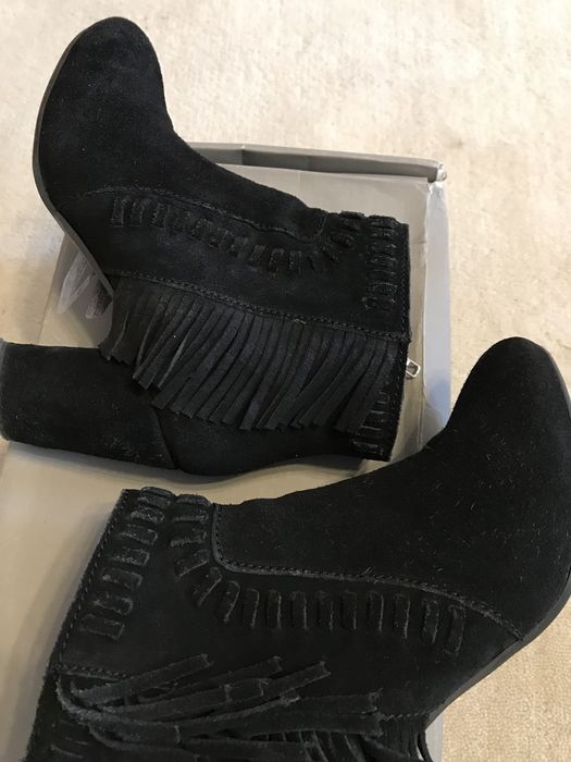 Botine piele intoarsa