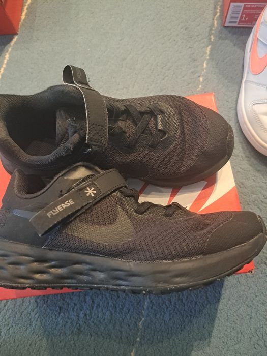 Маратонки номер 31-32 Nike