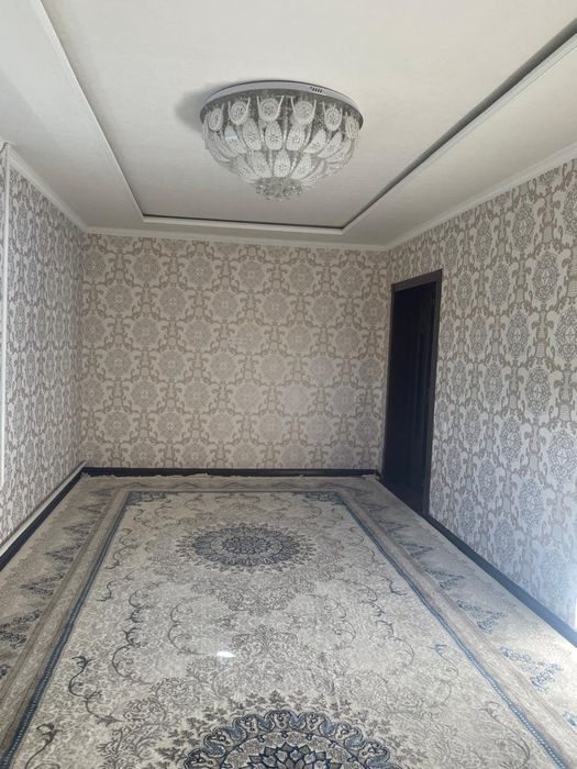 Продам дом находится в центре Газалкента