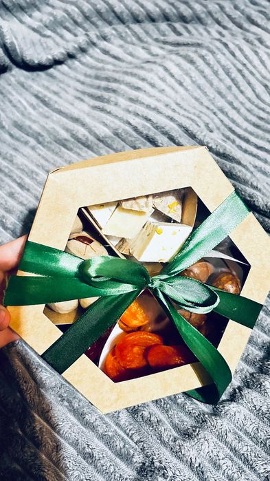 Продаем бокс сухофруктами