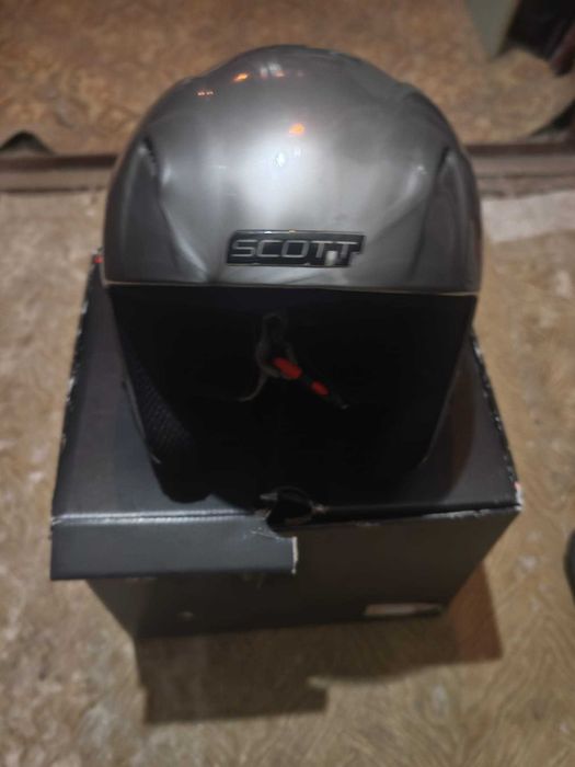 Schi / ski echipament complet copii schiuri Atomic clapari Rossignol casca Scott