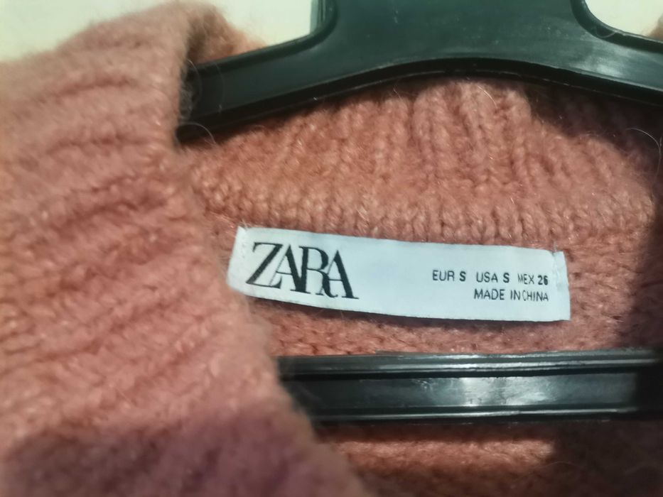 Свободен пуловер Zara