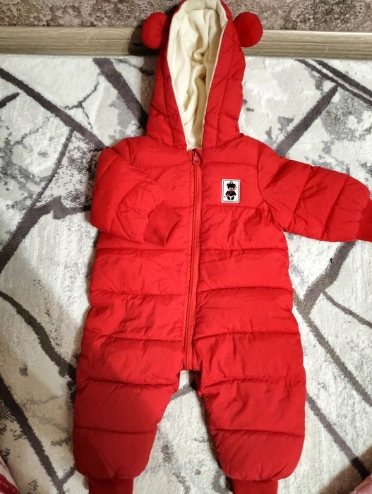 Продам детские комбинезоны