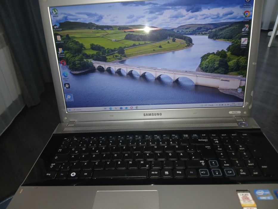 Vând 3 laptop  model  samsung rv720  dell latitude e6430  lenovo g580