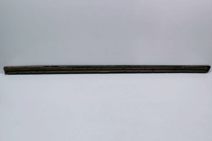 Ornament usa inferior stanga fata 3C0854939 Volkswagen VW Passat B6