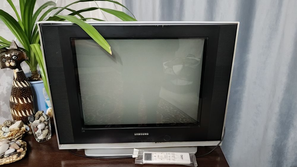 Продам телевизор