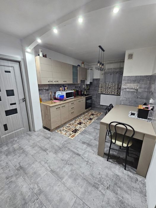 Se vinde apartament 3 camere ARADUL NOU